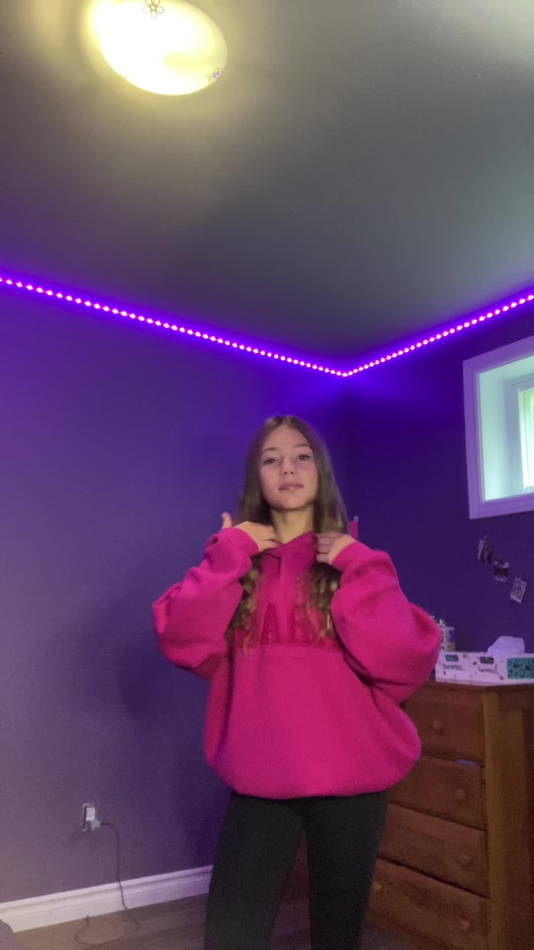 @L&eacute;na