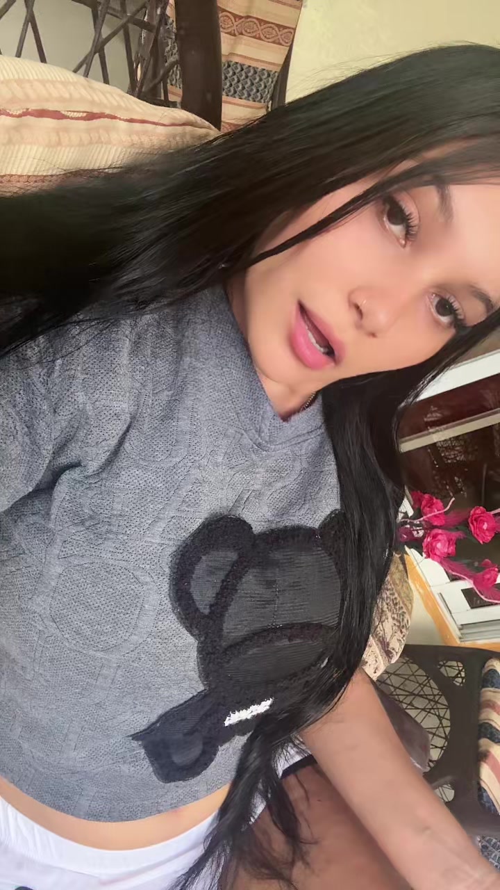 @Emy _ alv 31🍒