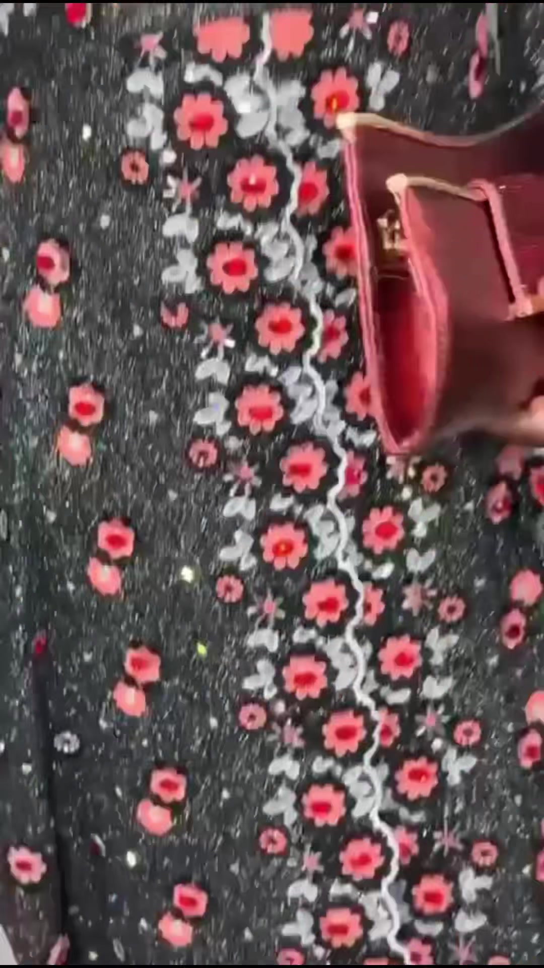 @awaintercouture