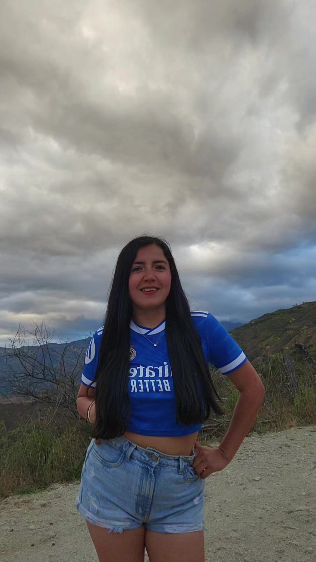 @Ni&ntilde;a de la sonrisa. te sigue
