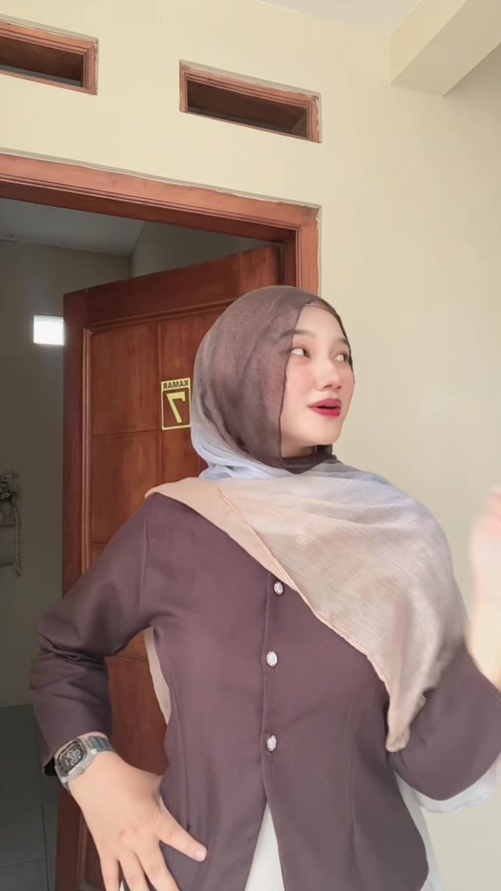 @Faniaaa