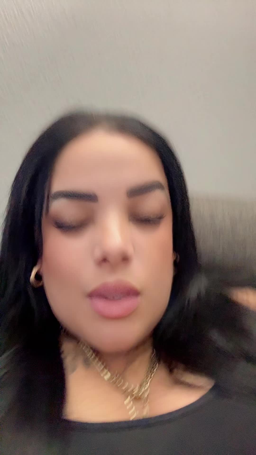 @𝓐𝓷𝓷𝓲𝓪_𝓬𝓫𝓪