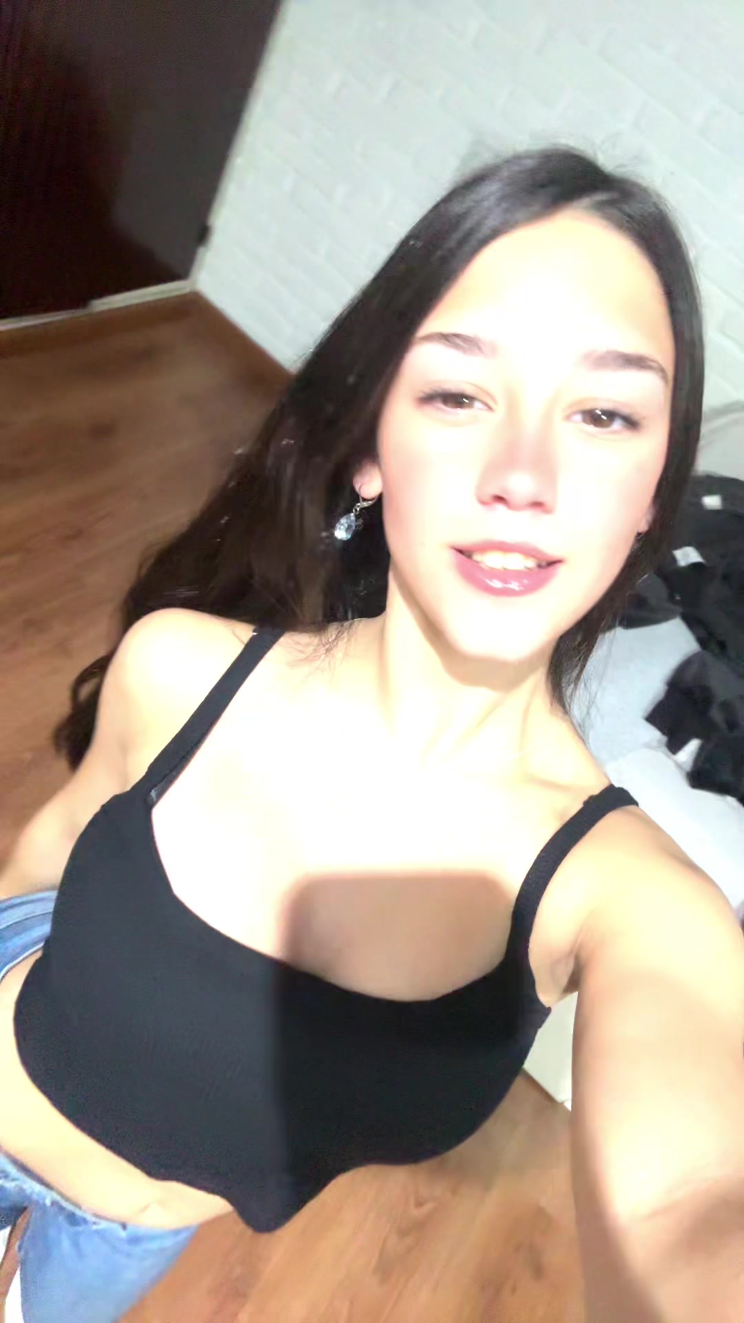 @vi