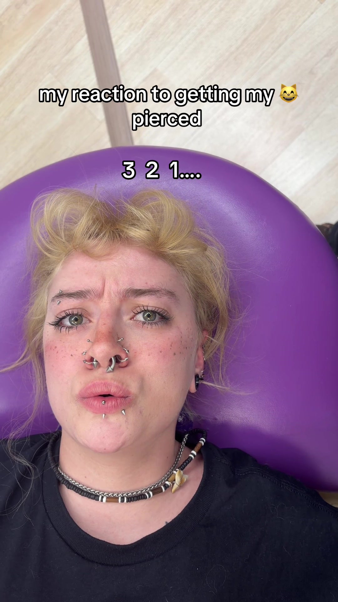 @batshitbloodybailey