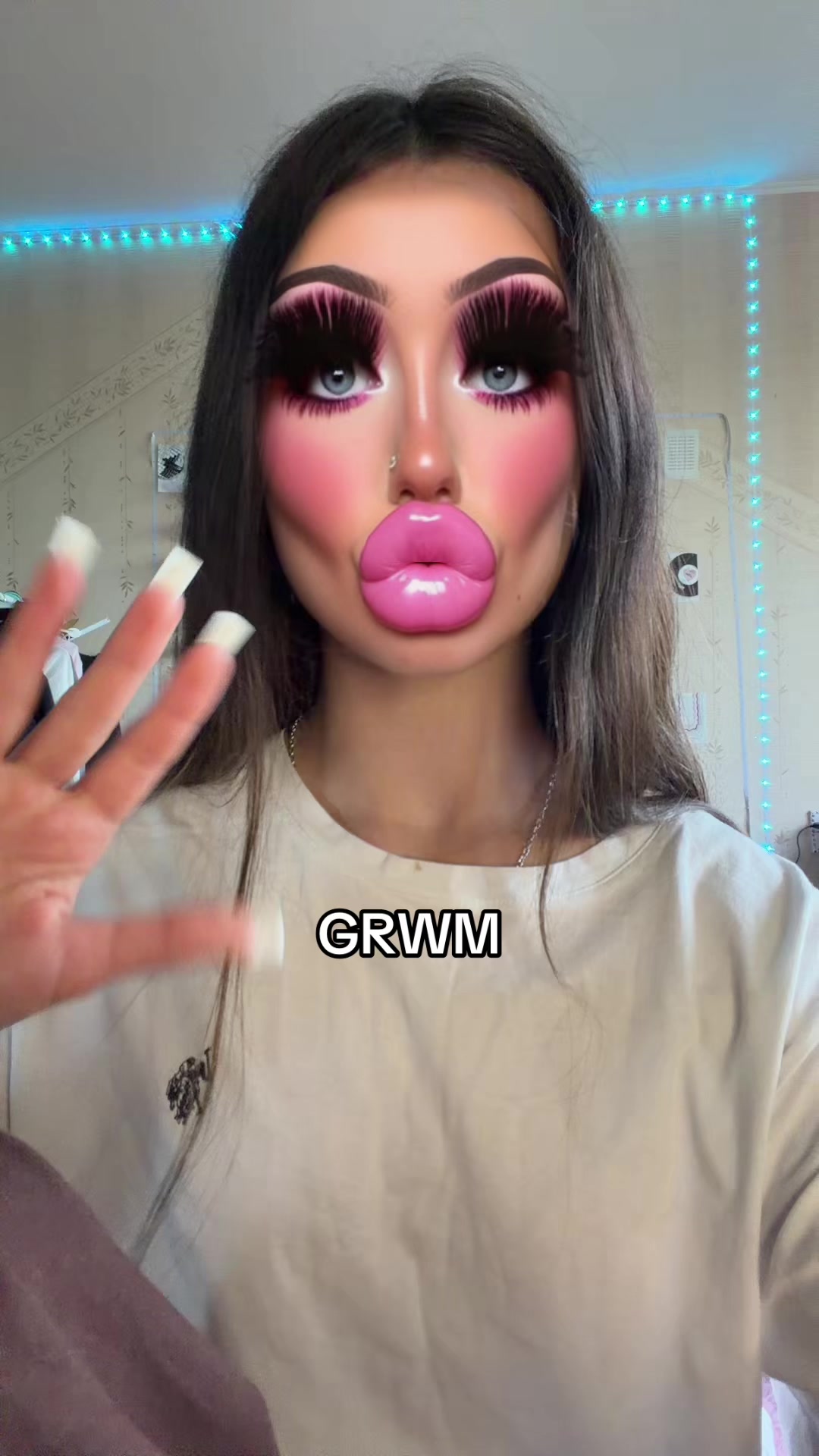 @соня ларч
