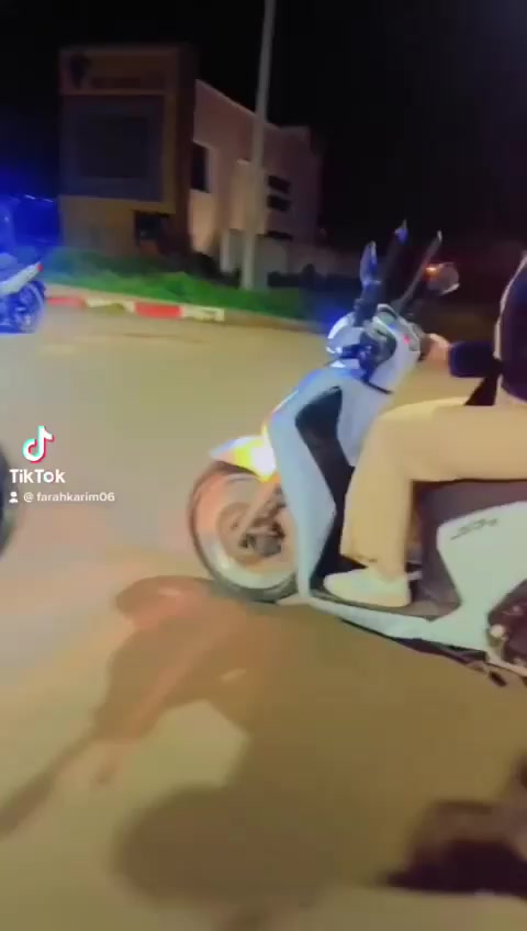 @๐ ๐๐ฑ๐ต๐ช๐ถ๐