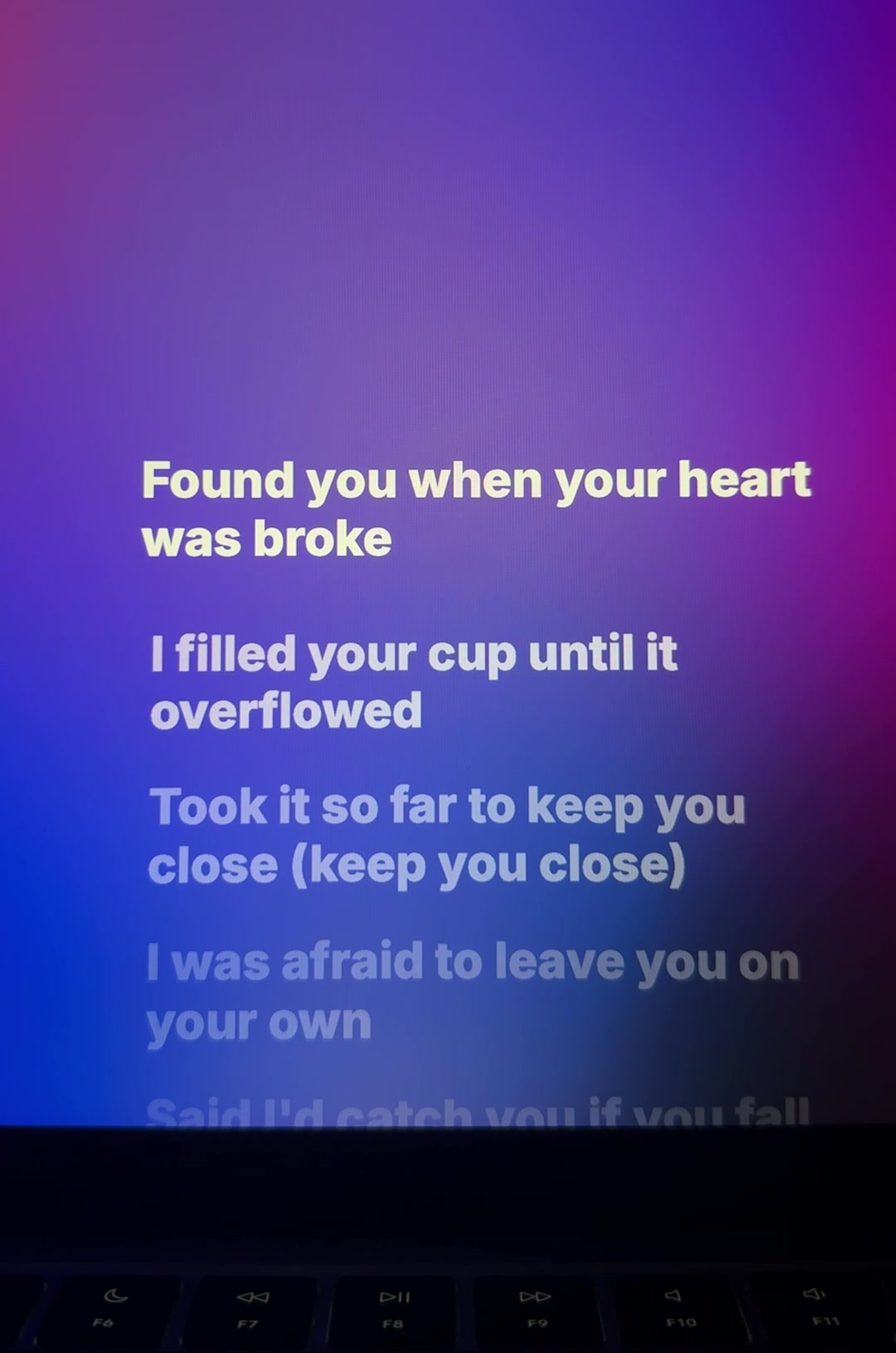 @🎧
