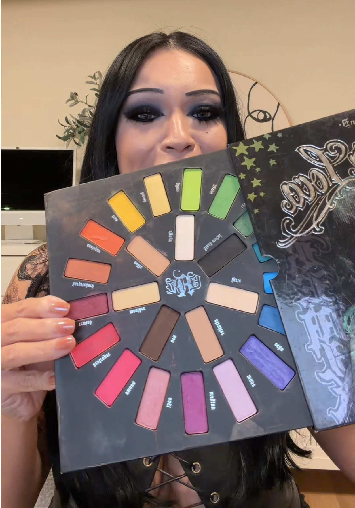 @GLAMZILLA