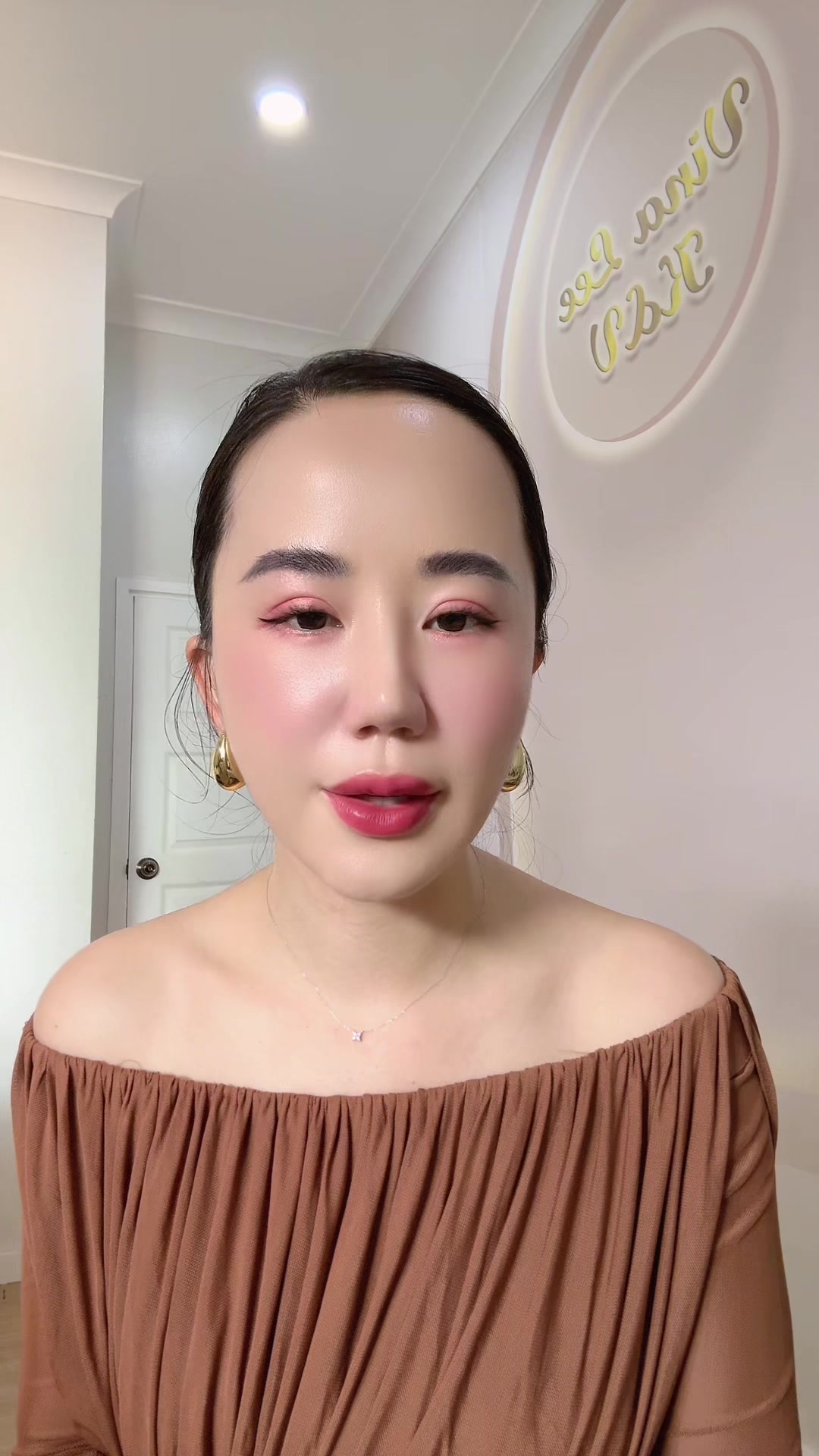 @VinaLee_289