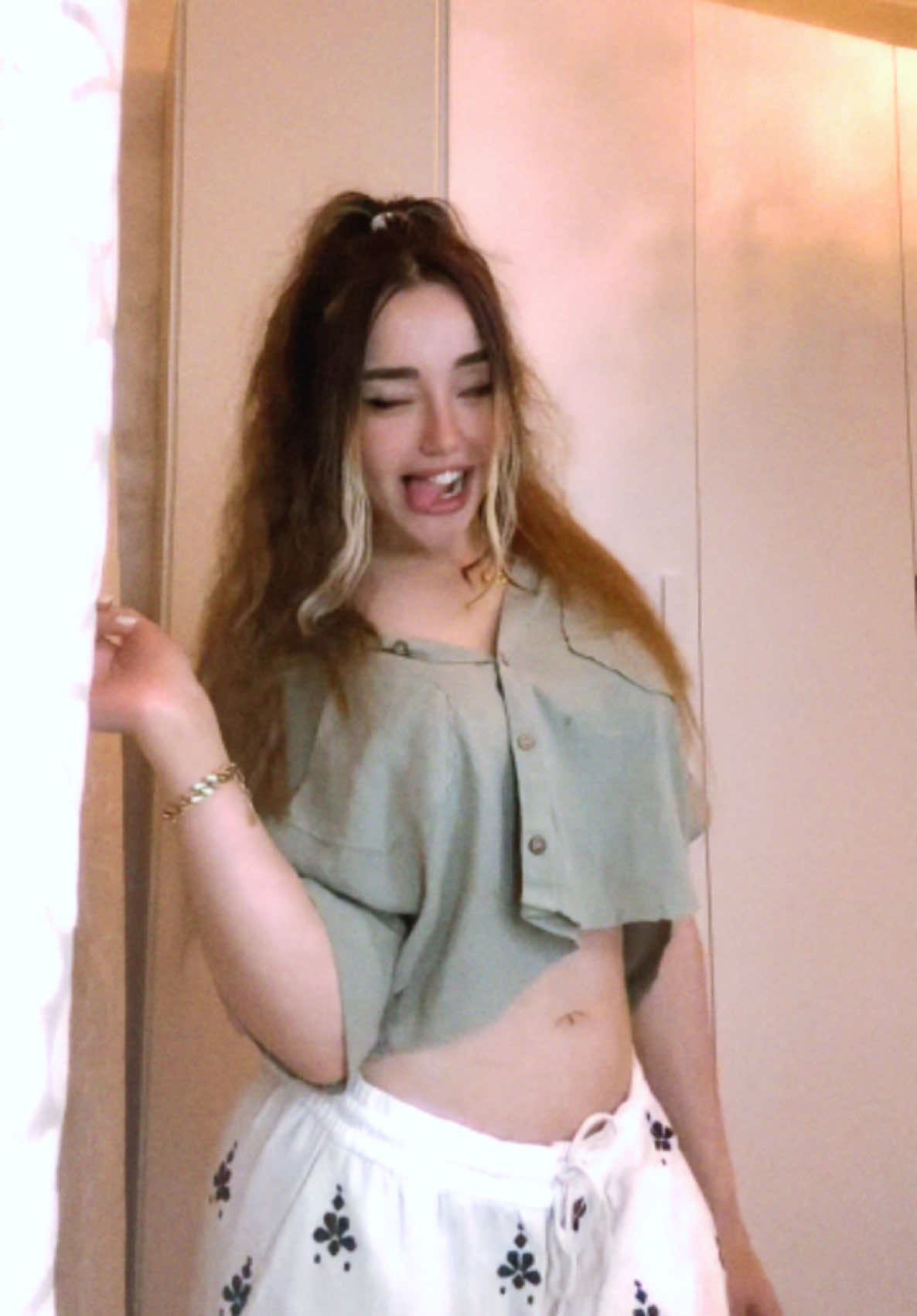 @𝒴𝒜𝒮𝑀𝐼𝒩𝐸