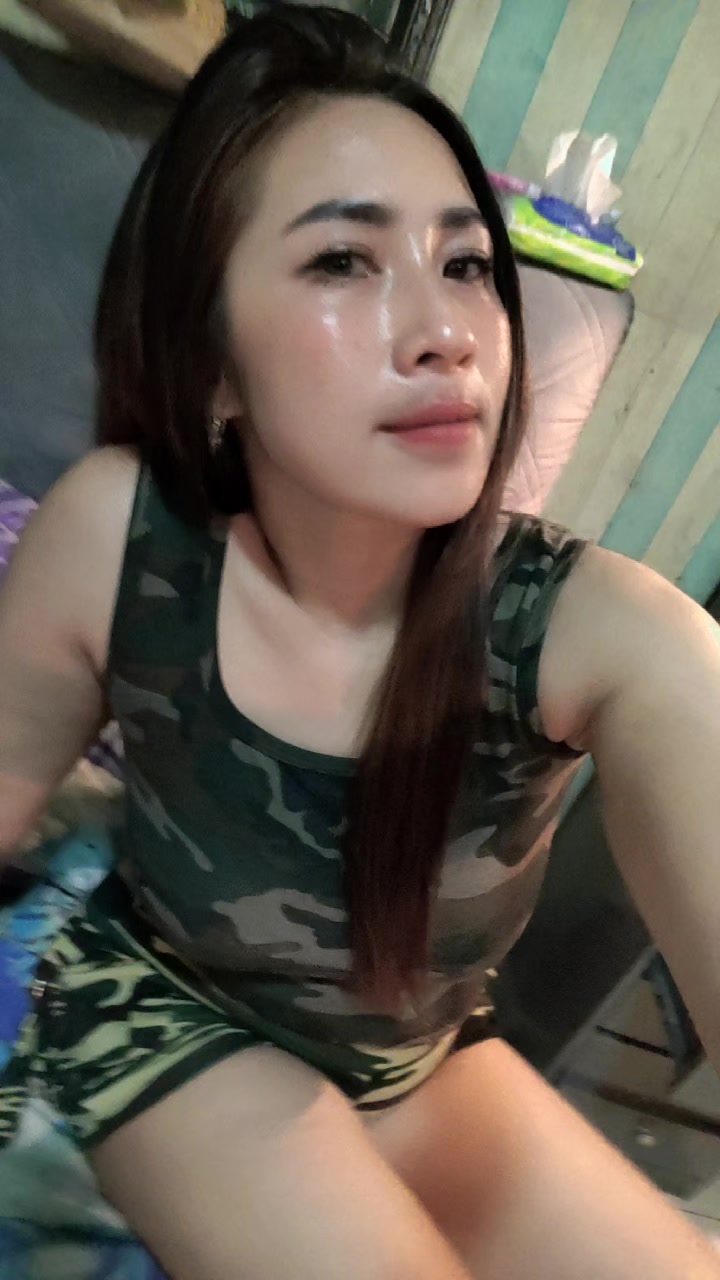 @Nia