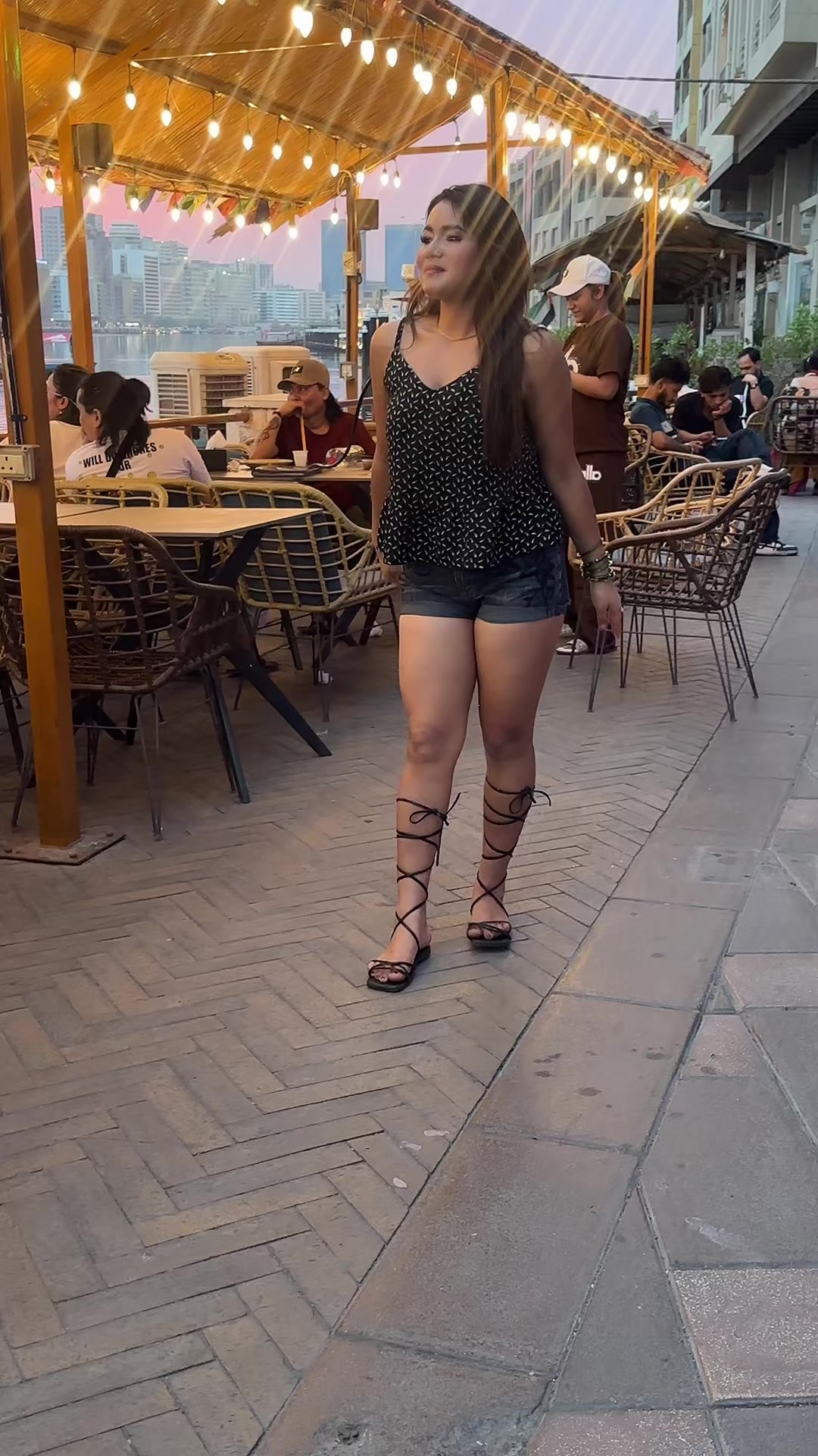 @असु