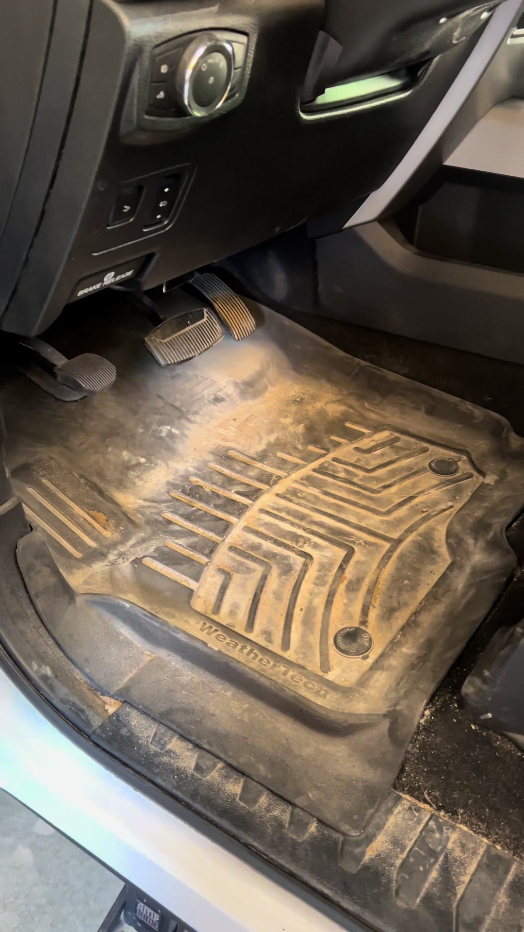 @Rugged Interior Detailing