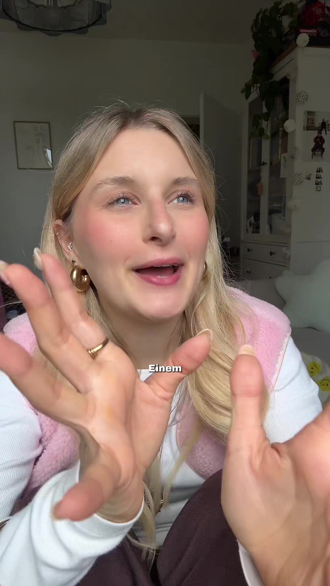 @SofiaSophie 🦈🪩✨