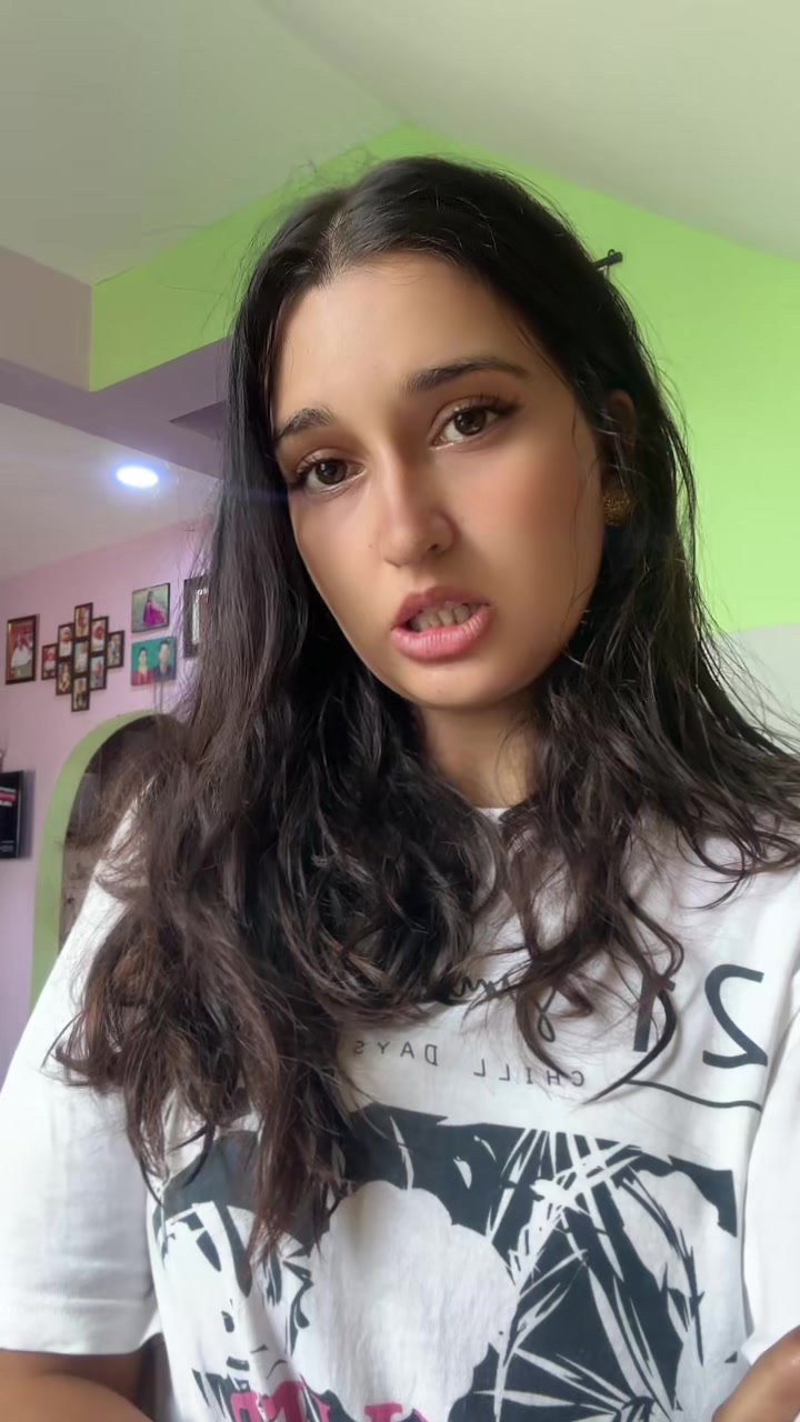 @Ambika🧿