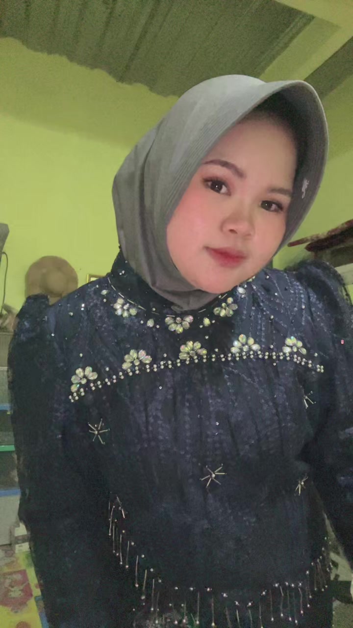 @Nisaa18