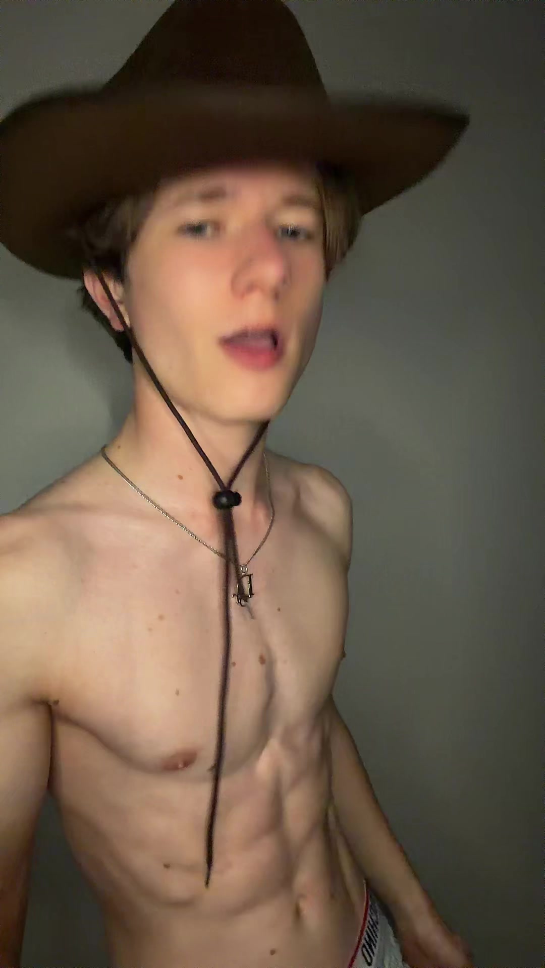 @Akisso