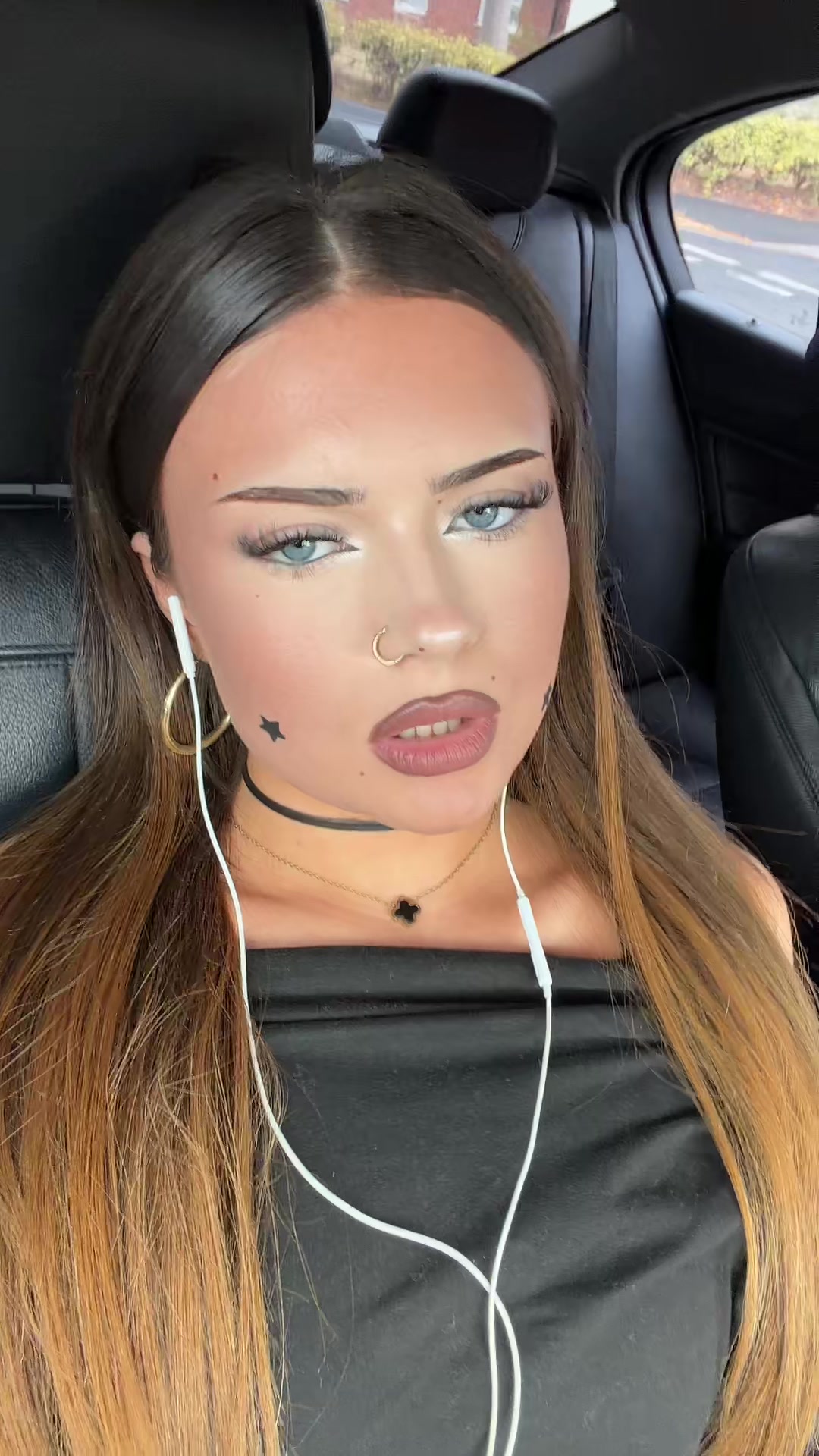 @ameliadeeekin