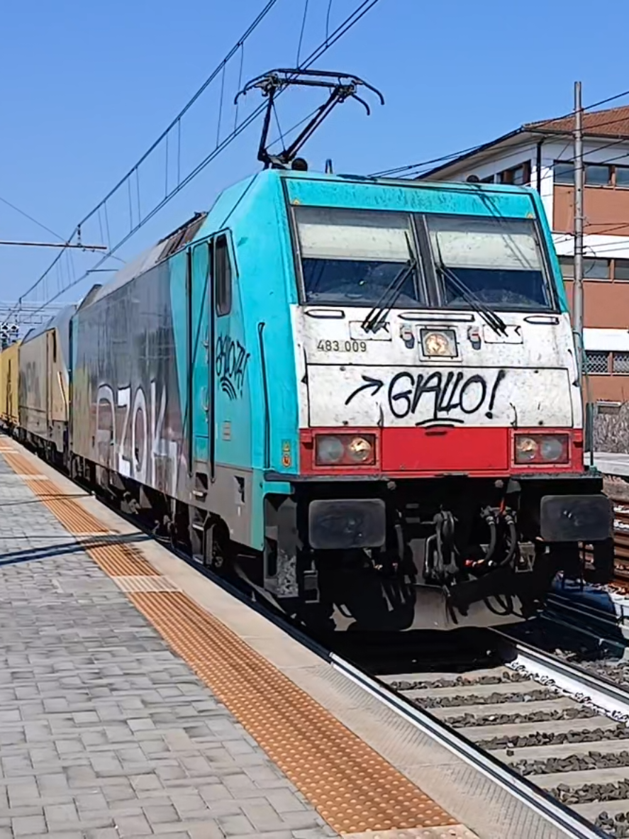 @Italian_trains