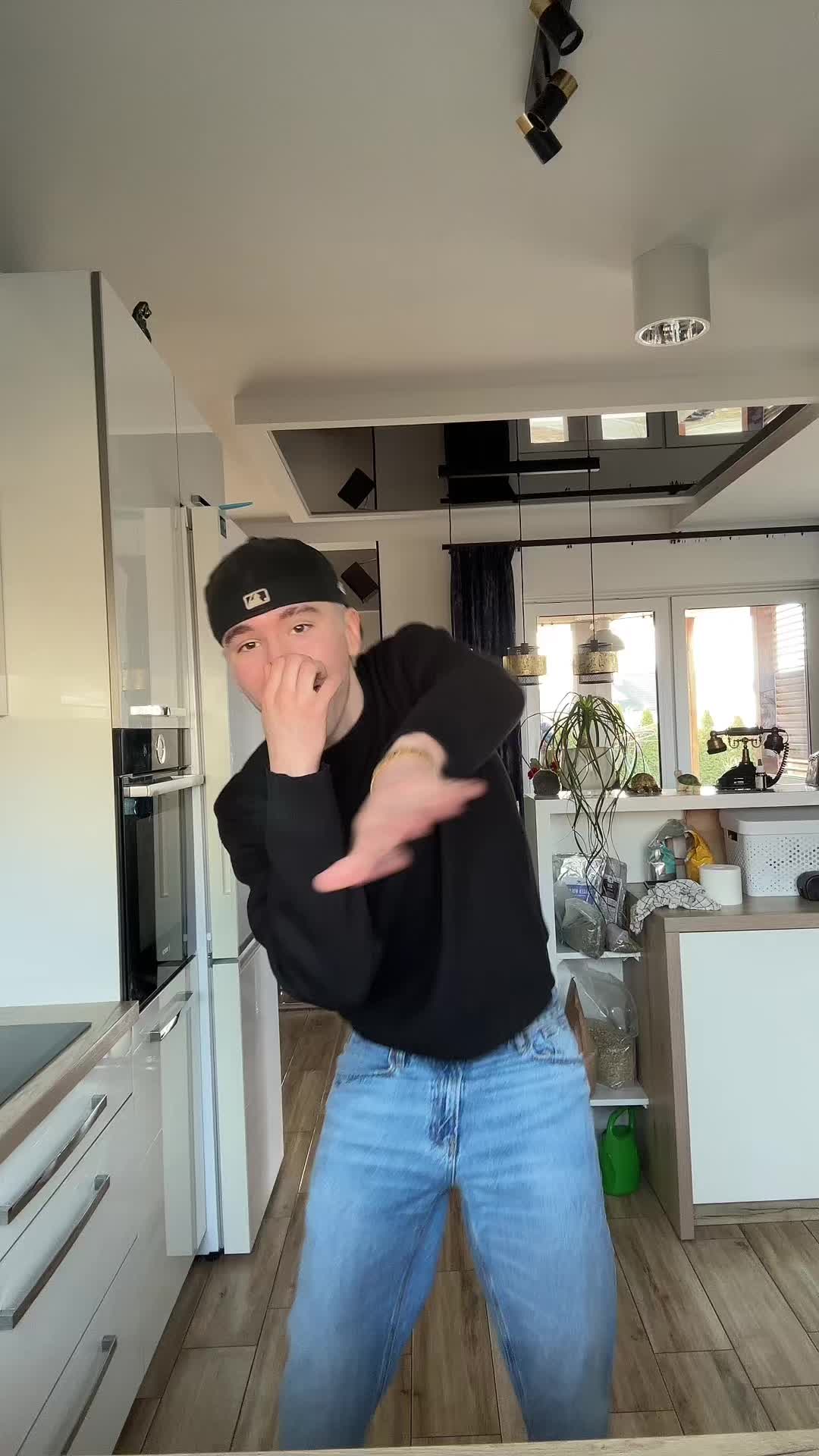 @Maciek