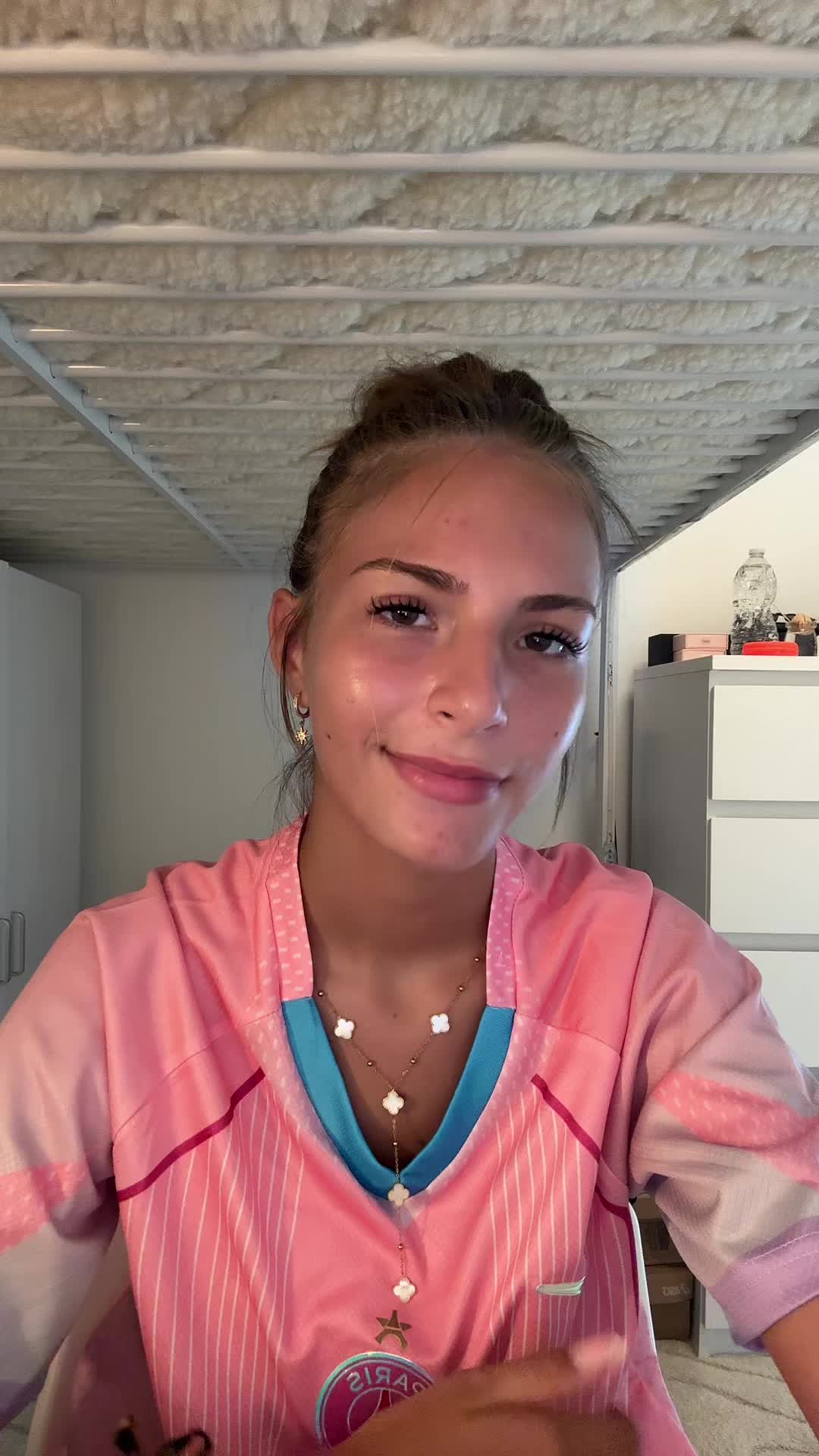 @𝓵𝓮́𝓪🌺