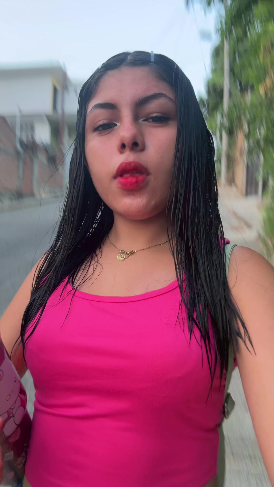 @roussanchez22