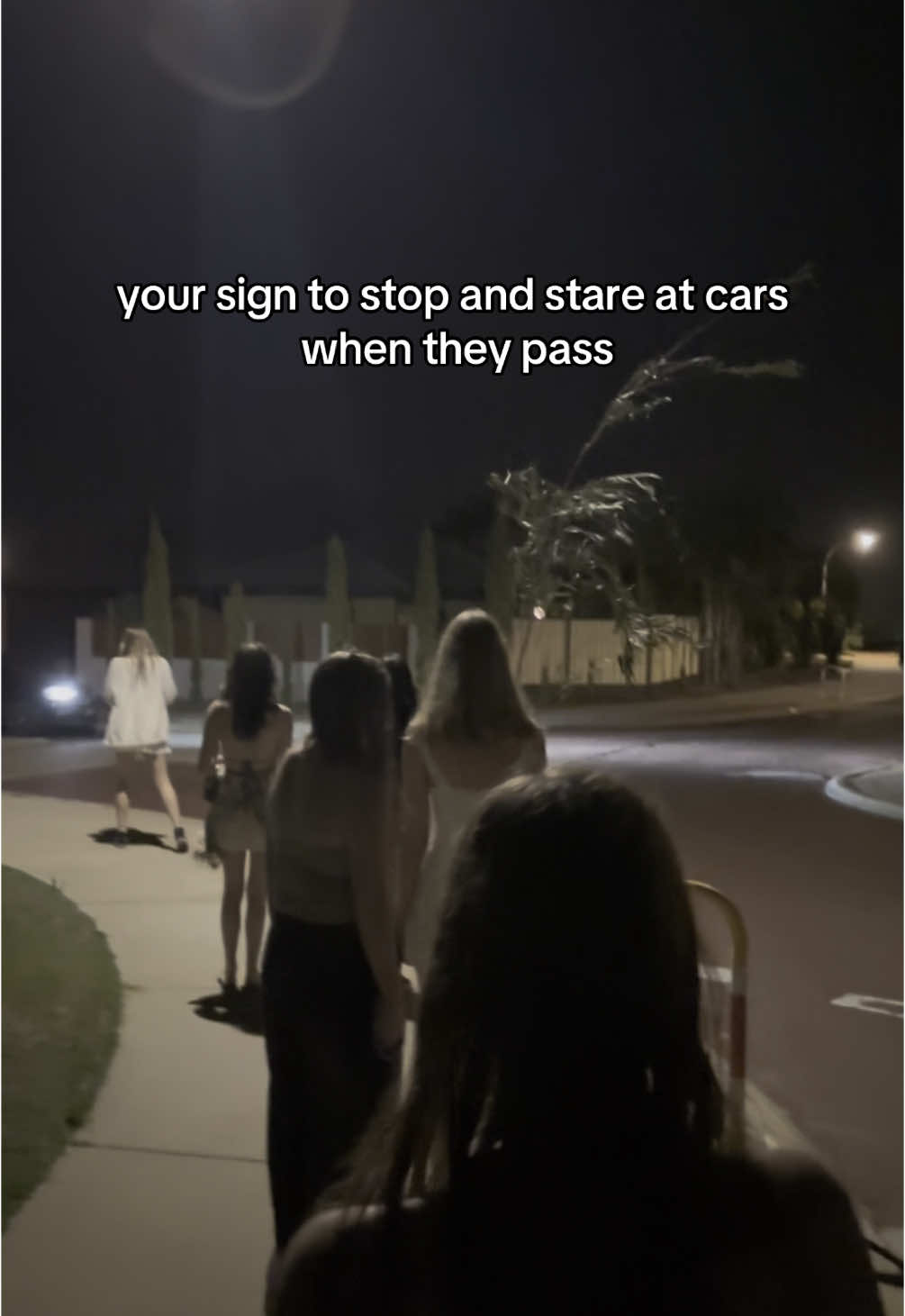 @𝓔