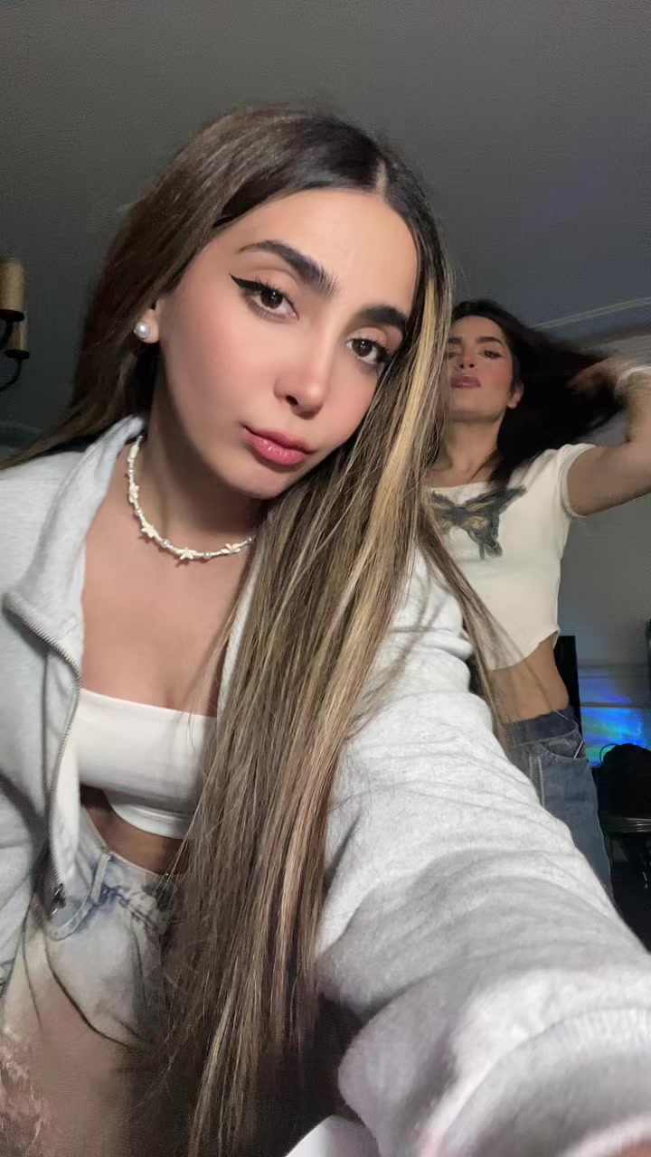 @HeLiA