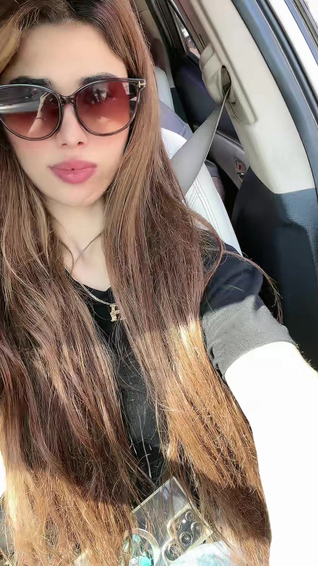 @دكتوره روزانا قمر 999🐼🖤