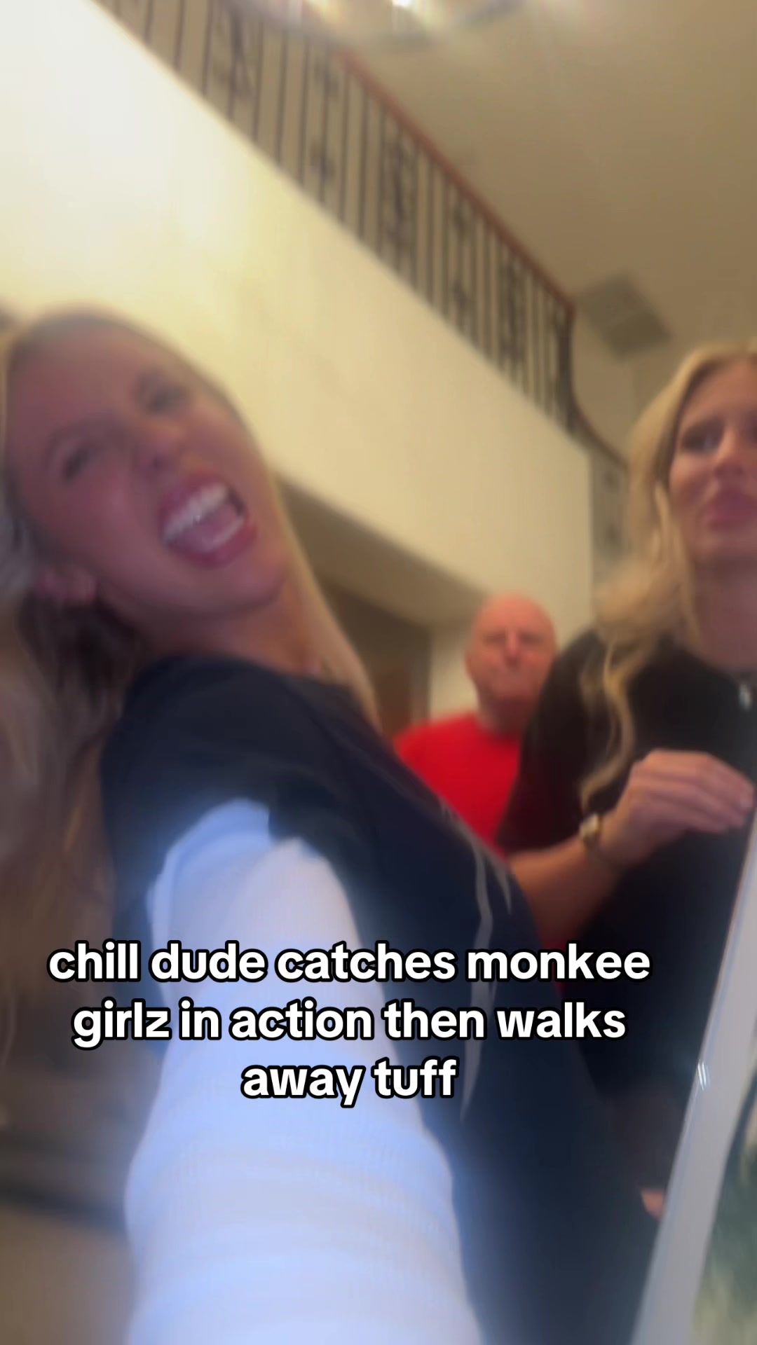 @MONKEE GIRLZ