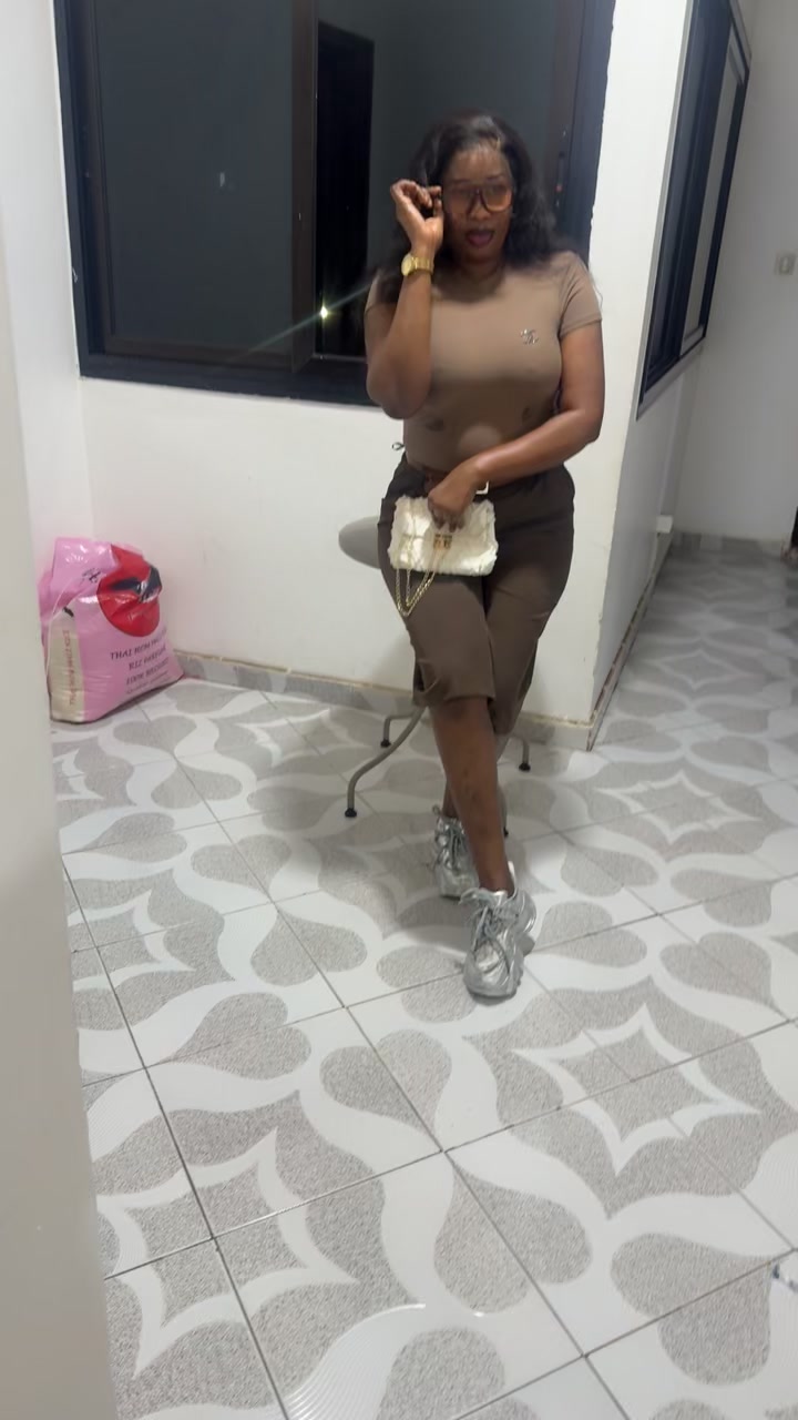 @Dija_and_Aisha