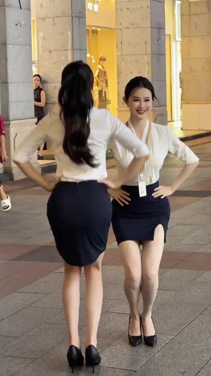 @Sally 雪莉 大笑笑