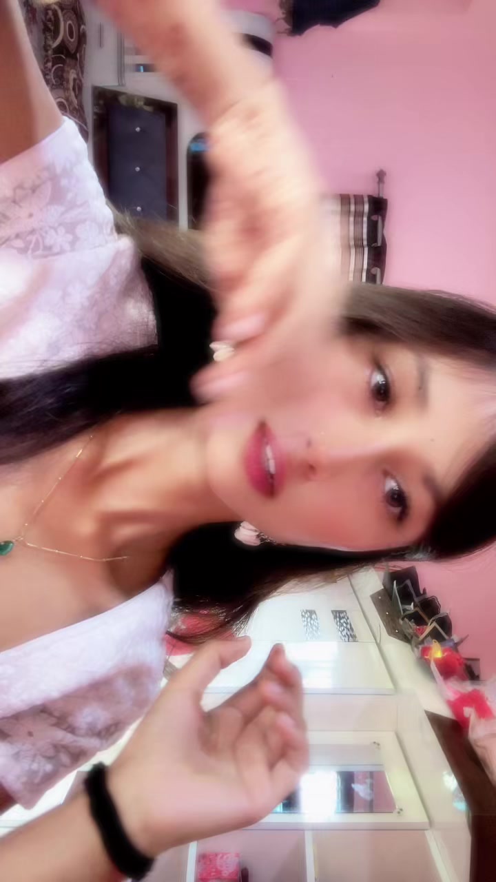 @𖣂