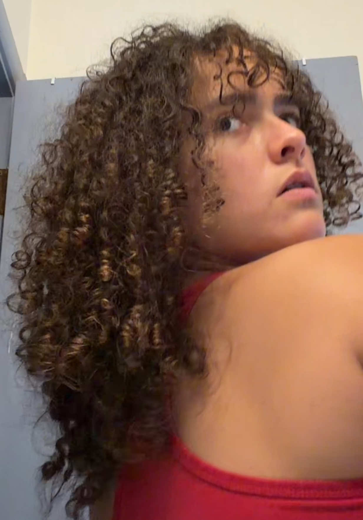 @VALENTINA💜