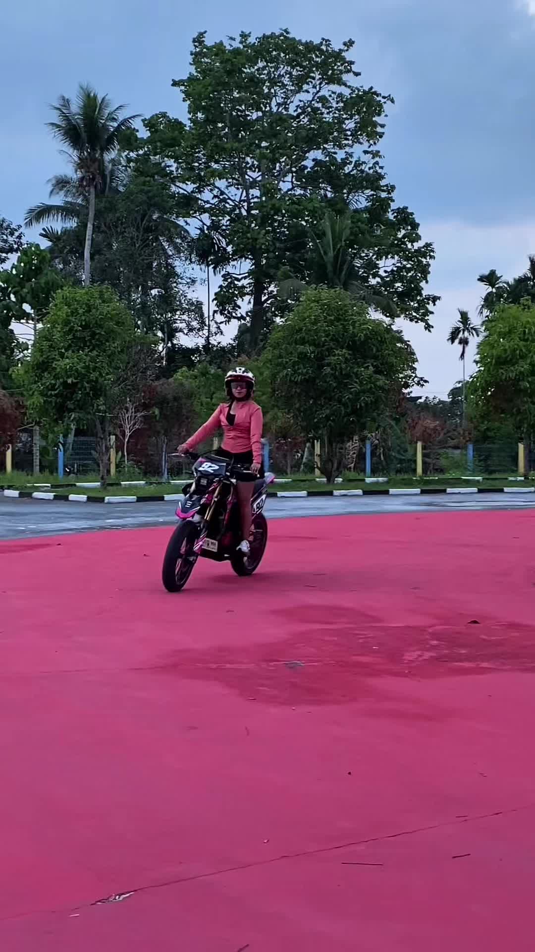 @Perempuan Tobelo