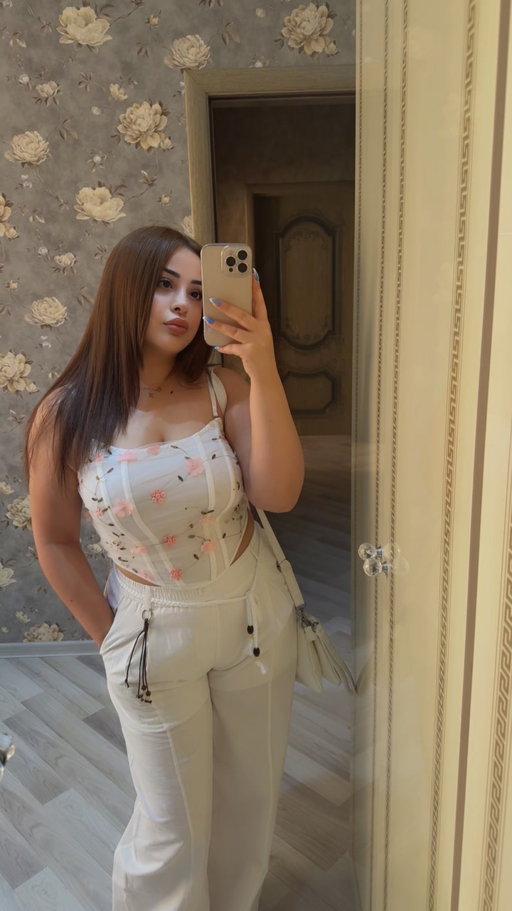 @&Ccedil;inarə Aşurova