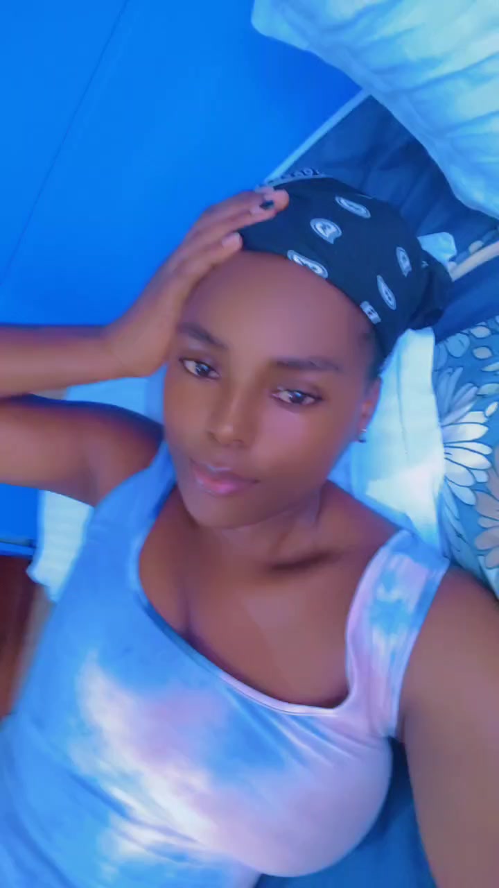 @The❤️proud💙Introvert💕