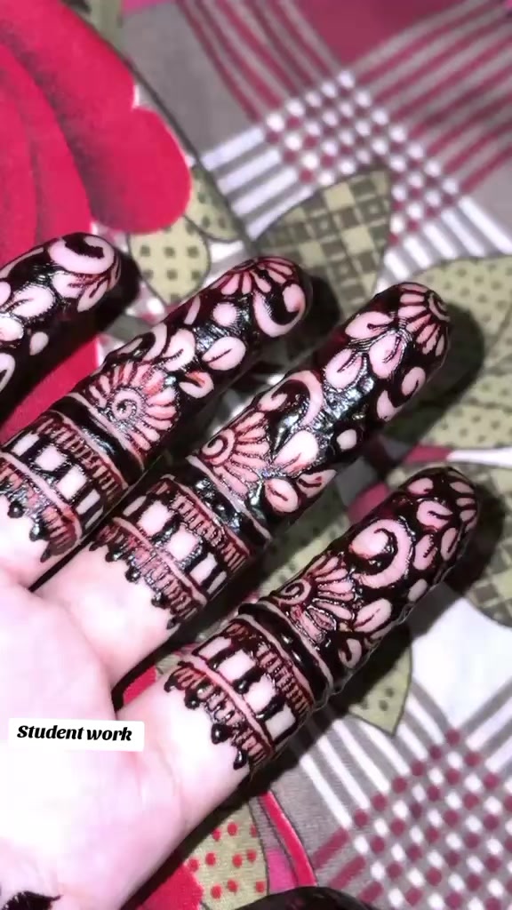 @Mahendi artist❤️