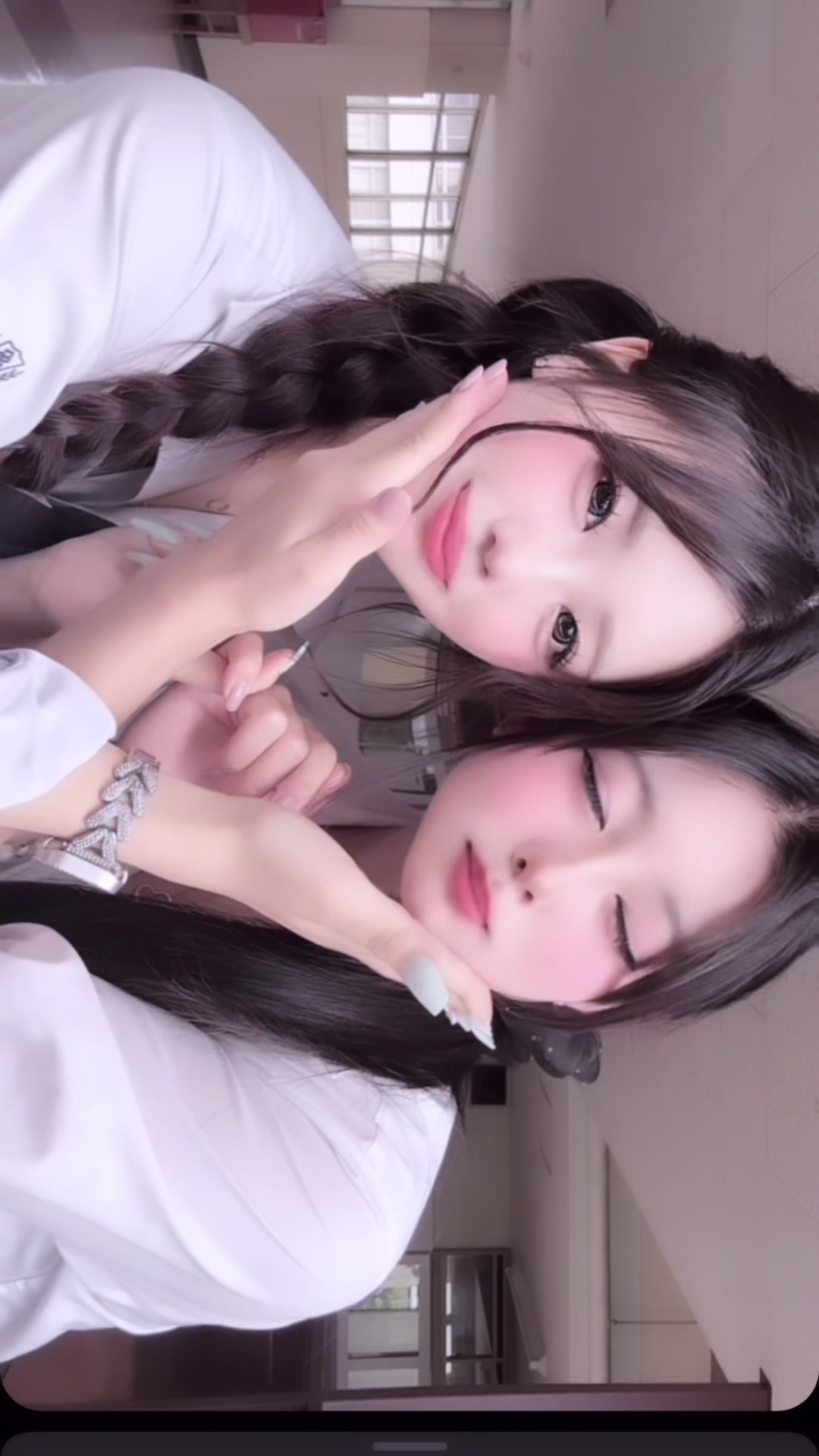 @ももにゃ