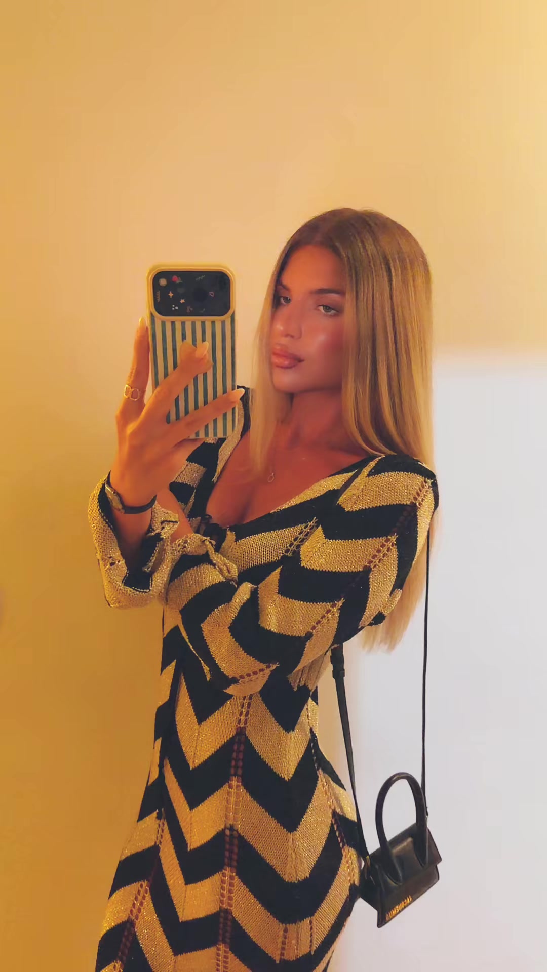 @Ана