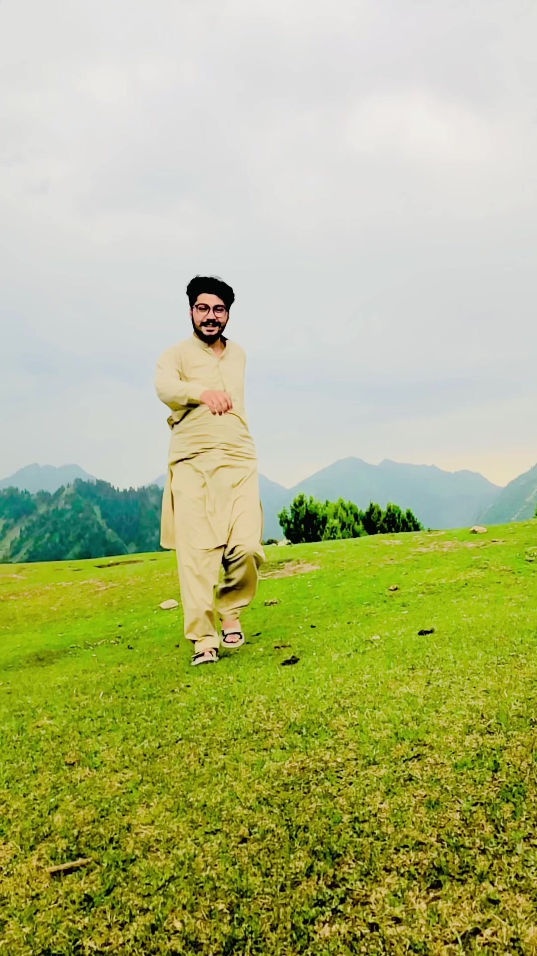@Abdullah Bakht