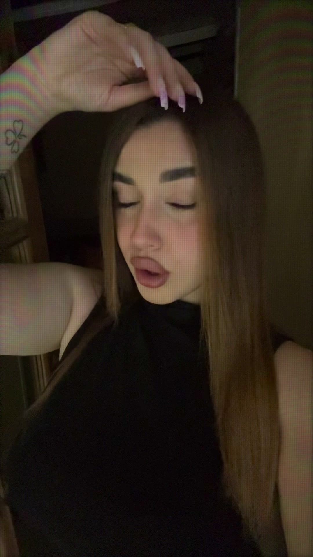 @Desi👧🏻