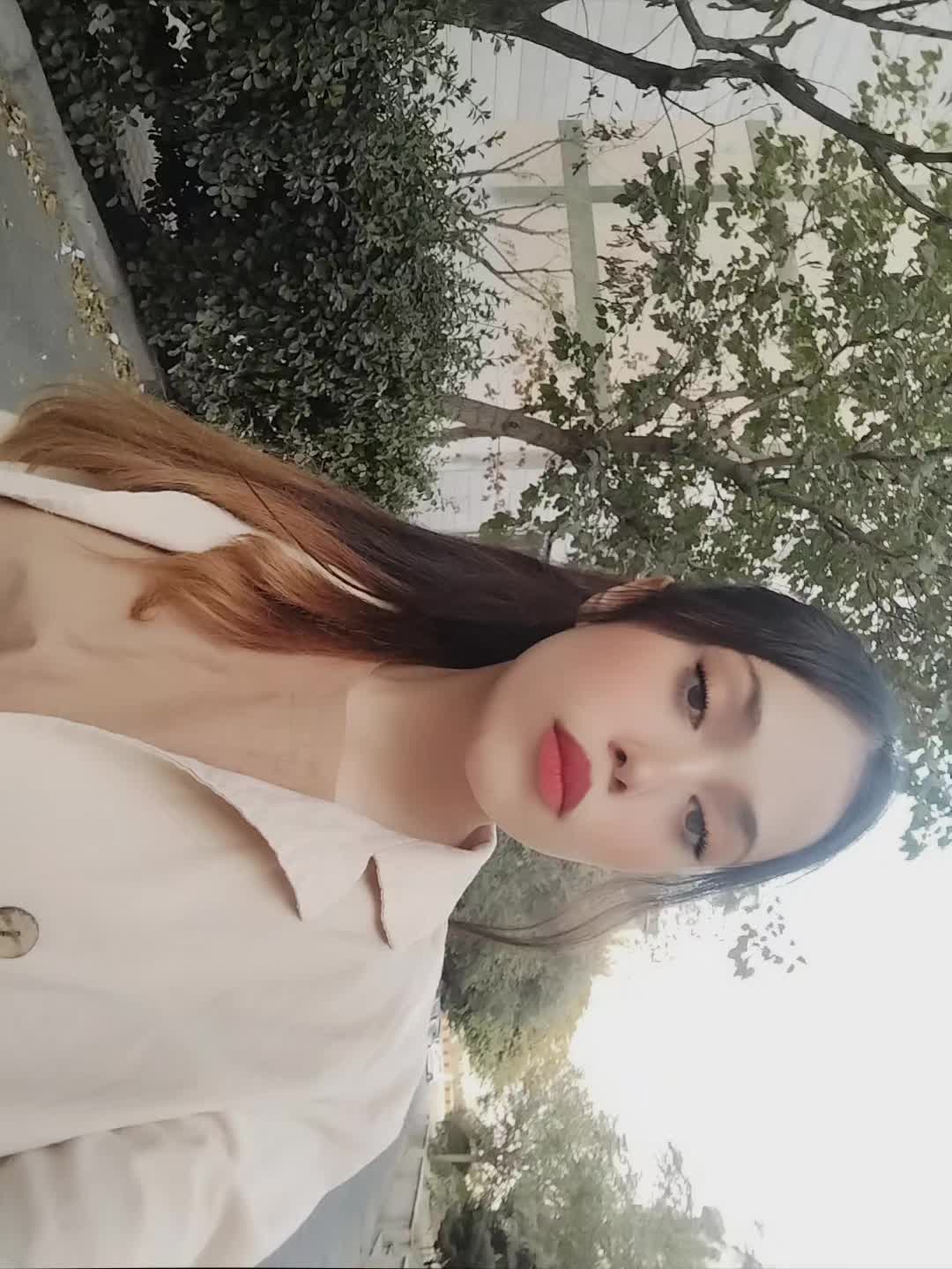@e1naaazz