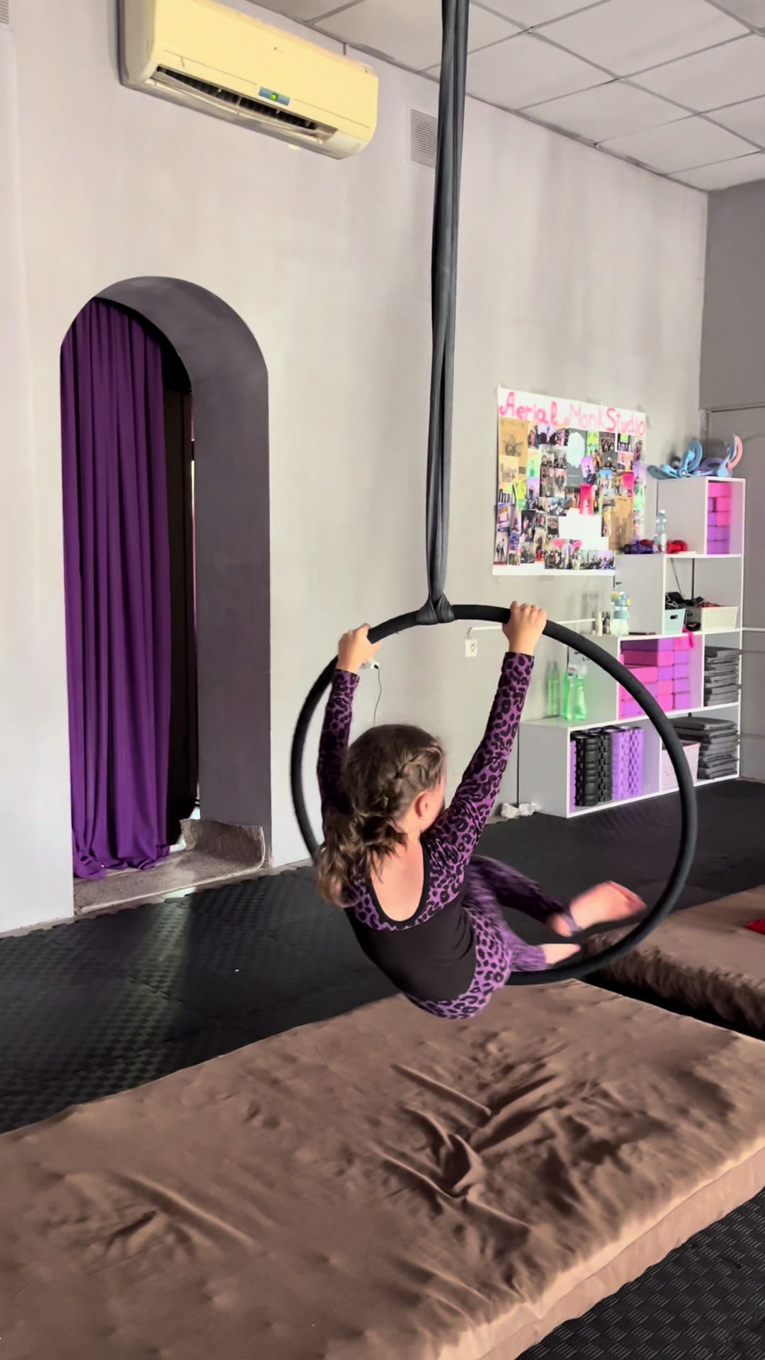 @Aerial monk studio