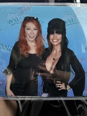 @Elvira Cosplay/Crisie Isbell