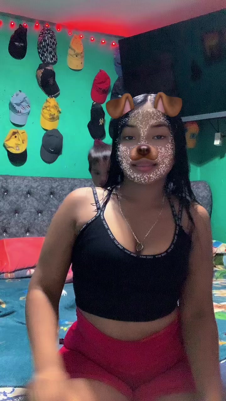 @tu mama en hilo