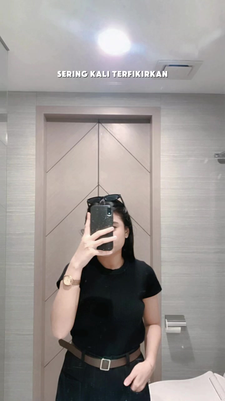 @MissDellaaaa