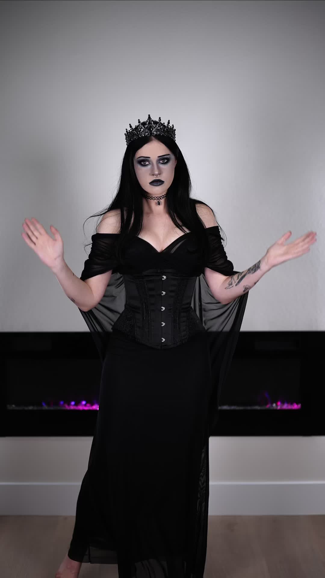 @𝔘𝔫𝔡𝔢𝔞𝔡𝔈𝔪