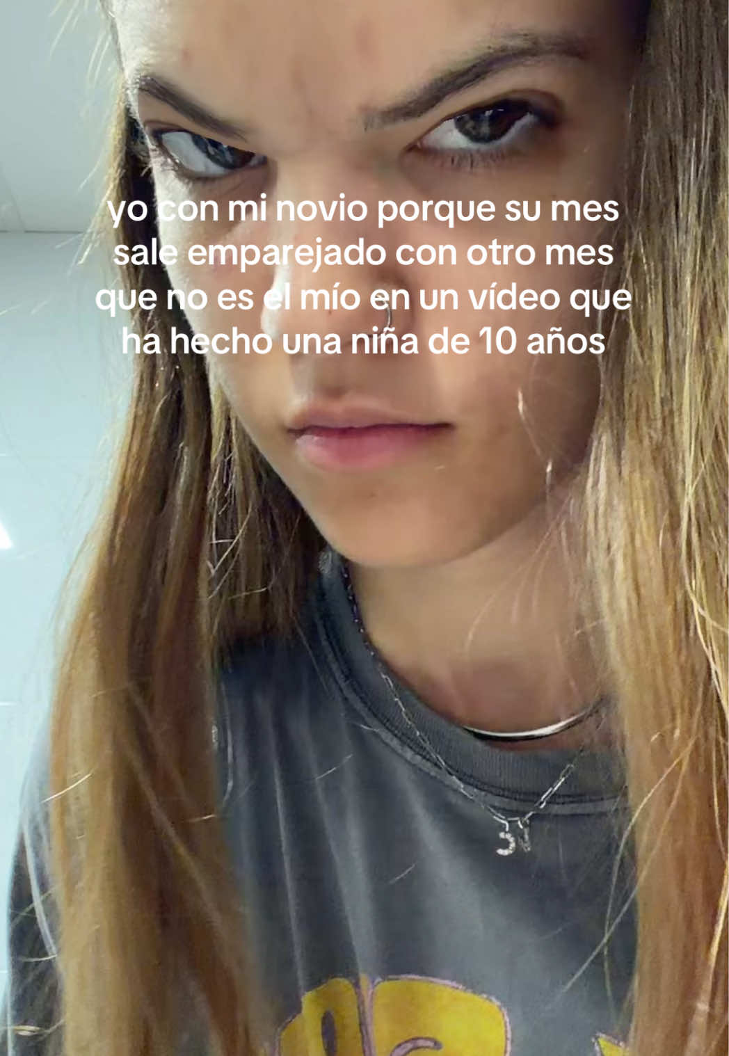 @𝒢