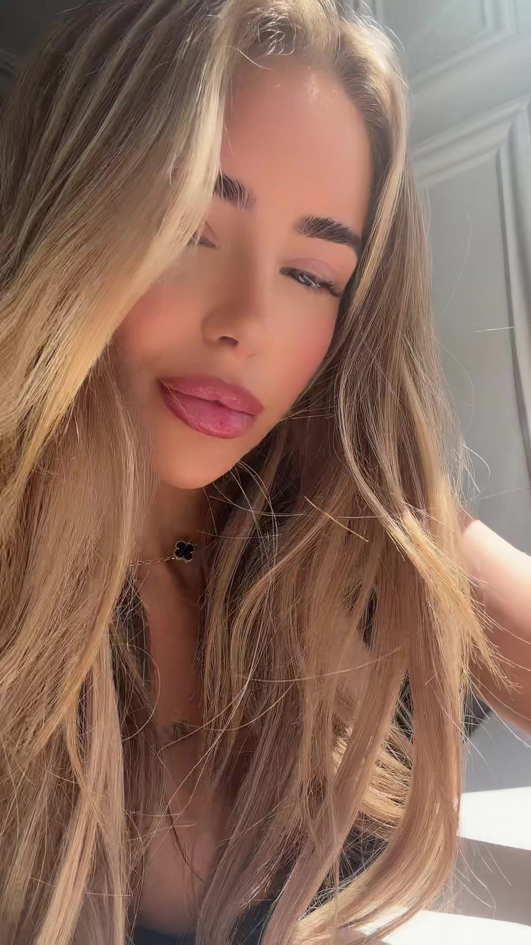 @𝓔𝓵𝓪
